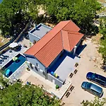 Luxury Andrea Vrzika In Forest Near The Sea With Heated Pool Villa *
