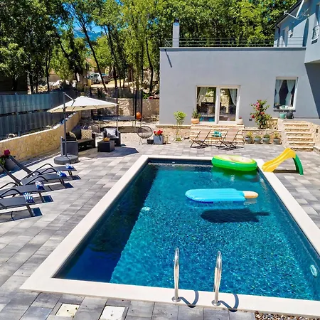 Villa Luxury Andrea Vrzika In Forest Near The Sea With Heated Pool Zagvozd