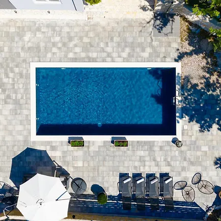 Luxury Andrea Vrzika In Forest Near The Sea With Heated Pool Zagvozd