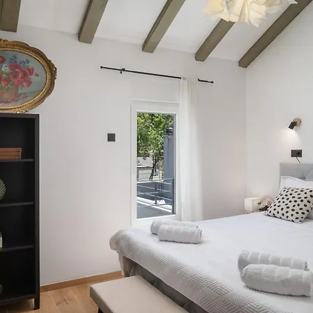 Villa Luxury Andrea Vrzika In Forest Near The Sea With Heated Pool *