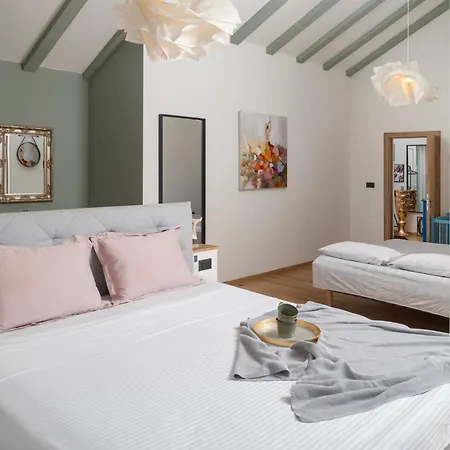 Luxury Andrea Vrzika In Forest Near The Sea With Heated Pool Villa *